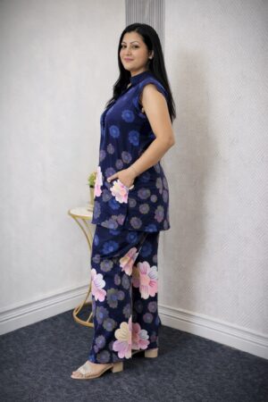 Women Floral Printed Sleeveless Kurti Pant Co-Ord Set